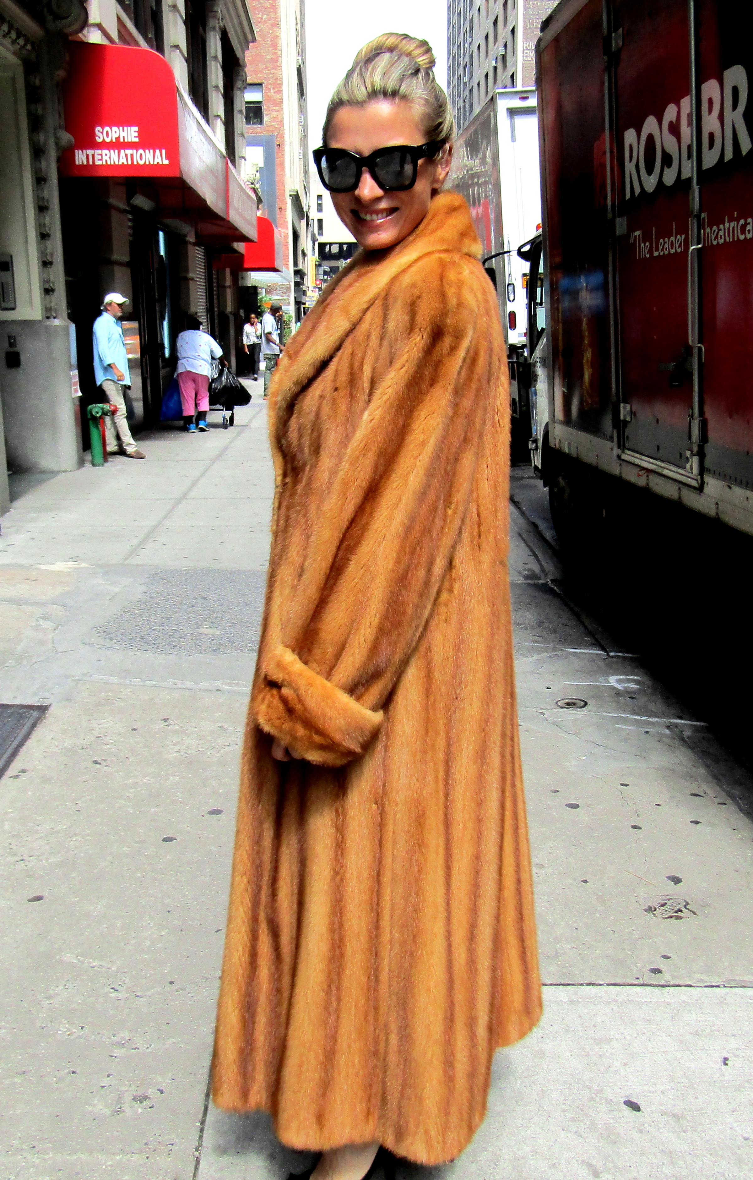 Pre-Owned Whiskey Dyed Let Out Female Mink Coat (size: 8 - 10) - Madison  Avenue Furs & Henry Cowit, Inc.