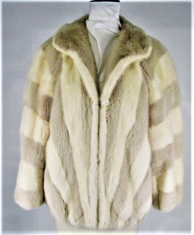 Pre-Owned Two Tone Blush Dyed Natural White Mink Jacket (Size: 8
