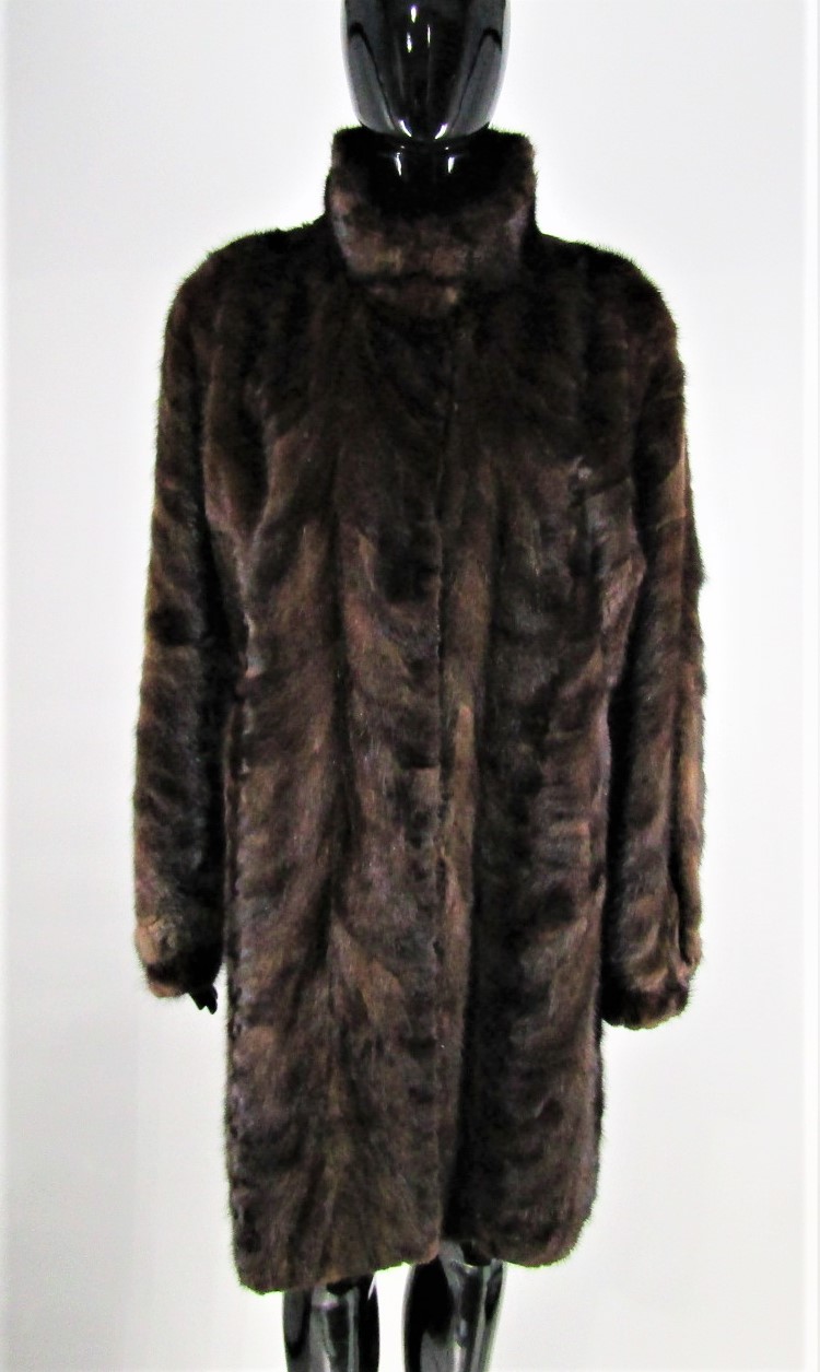 Pre-Owned Horizontal Dyed Mink 3/4 Coat (Size: 12) Madison Avenue Furs  Henry Cowit,, Pre Owned Mink Coats For Sale